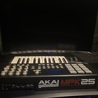 Akai Mpk 25 Professional Usb Midi Performance Keyboard 12 Pads 25 Keys