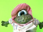 Russ Berrie Co Freida The Frog With Baby The Country Folks Shelf Sitter Doll 5   