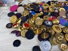 Vintage Lot Of 500  Plastic Buttons Fancy Decorative Solid Etc  As Shown
