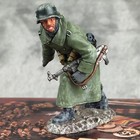 King   Country Bbg094 German Infantryman Winter Wait  Wwii Figure With Box