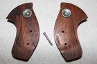Smith   Wesson Round Butt J Frame Goncalo Alves 1980 s New Unused Target Grips