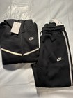 Nike Men s Black 2-piece Sweatsuit Set Full Zip Hooded Hoodie   Pants Pockets