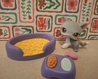 Littlest Pet Shop Cat  Bed  Bowl And Toys - Fun Add To Your Collection