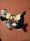 Disney World Mickey   Minnie Wedding Bobble Head Magnetic Kissing Figurine Set