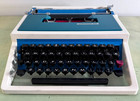 Rare Teal Blue Underwood 315 Typewriter      cursive  Script Typeface     W case