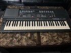 Yamaha Psr-500 61-key Digital Keyboard Synthesizer Midi In out Headphone