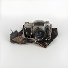 Lot Of 4 Vintage Cameras W  Accessories Canon  Miranda  Minolta  Yashica