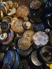 Huge Lot Of Vintage Buttons     1 75 Pounds   159