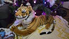 Melissa   Doug Large Bengal Tiger Plush Stuffed Animal Toy Giant 67   