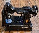 Singer Featherweight 221-1 Sewing Machine With Foot Pedal Case Accessories 1948