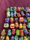 The Trash Pack 132  Mini Figures With Large Trash Can  