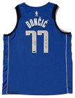 Luka Doncic Autographed  18 19 Roy  Mavericks Nike Jersey Panini Le 18 177