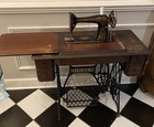 Antique Singer Treadle Sewing Machine Pre-1930 Cabinet With Drawers
