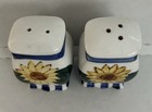 Vtg Sunflower      Ceramic Salt And Pepper Shakers