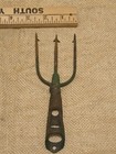 Vintage Fishermans 3 Tine Eel Or Frog Gig Spear Head Cast Iron Body Sharp