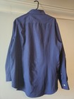 Men   s Size L 32 33 Van Heusen Traveler Blue Button Down Collared Dress Shirt