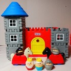 97 Little Tikes Waffle Blocks Castle Knights Horses King Queen Barn Animal House