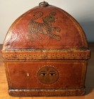 19th-century Antique Indian Rajasthan Papier M  ch   Box Hindu Deities Motif