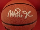 Magic Johnson Signed Wilson Basketball Beckett 4w110916