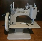 Vintage Singer Sewhandy Model 20 Child s Toy Hand Crank Metal Sewing Machine 