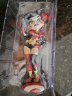 Cryptozoic Dc Bombshells Harley Quinn Red   Black Thinkgeek Vinyl Figure 