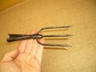 Vintage Fishermans 3 Tine Eel Or Frog Gig Spear Head Cast Iron Body Sharp
