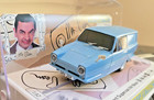 Scalextric C4259 Reliant Regal Supervan - Mr Bean 1 32 Slot Car