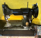 Singer 221 Featherweight Vintage 1952 Sewing Machine pedal