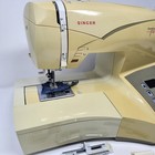 Singer Quantum Futura Ce-200 Computerized Sewing Machine With Extras - Works 