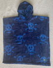 New Mini Boden Towelling Poncho Hooded Kids Cover-up Beach Towel Skulls 6-9 Navy