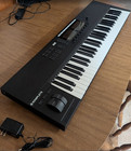 Native Instruments Komplete Kontrol S61  mk2 Smart Midi Keyboard Controller