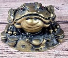 Vintage 70s Feng Shui Money Frog Three-legged Toad W  Coins   Red   Blue Accents