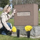 Cemetery Vases Memorial Flower Vase Plastic Flower Holders Spikes For Flowers