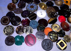 Great Lot  197  Vintage   Older  Plastic Materials  Buttons    Designs To 2 1 4 