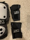 187 Killer Pads Combo Pack Padding Set Grey White Size- S m And Wrist Guards