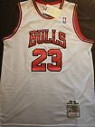 Michael Jordan Chicago Bulls  23 Signed White Home Jersey Hologram Validation