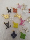 Lot Of 18 Zipper Pull  Designer Button Lv  Gucci  Charm 