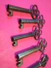 Lot Of 7 Vintage Open Barrel Skeleton Keys Fancy Bow Ornate Dresser  Antique M M