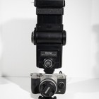 Vivitar 285-hv Zoom Thyristor Flash camera Not Included