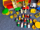Vintage 1973 Fisher Price Little People Play Family Village  997 W  Original Box