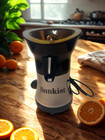 Sunkist Pjf-b1 Pro Series Commercial Citrus Juicer 230 V  3-pin  - Black