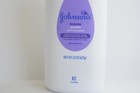 Johnson s Baby Powder Lavender Cornstarch Hypoallergenic 22 Oz New Sealed