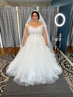 Plus Size Wedding Dresses Off The Shoulder Lace Applique Classic Bridal Gowns