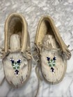 Vintage Canada Made Elk Brand Hand Stitched Moccasin   s Youth 8  Beading  Hide