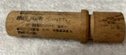 Wooden Boye Needle Co Chicago   With 2 Unmarked Machine Needles Vintage