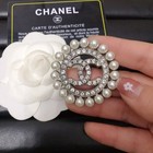 Women s Fashion Classic Three-dimensional Pearl Crystal Brooch Gift New