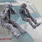 1 35 Scale Resin Figure Kit Helicopter Pilot 2 Men  helicopter Not Included     
