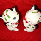 Vintage Christmas Holly Berry Kitty Cat Salt   Pepper Shakers