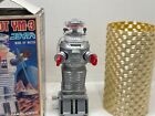 Vintage Lost In Space B9 Robot  1985 Lost In Space Robot Wind-up Toy  Robot Ym-3