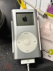 4gb A1051 Apple Ipod Mini 2nd Gen  Earbuds Belt Clip Usb Cable 197 Song Lot